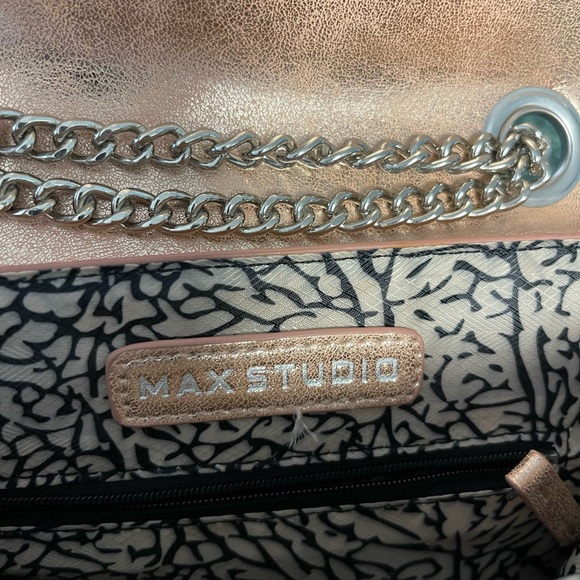 Max Studio Rose Gold crossbody bag New with tag - Picture 7 of 11